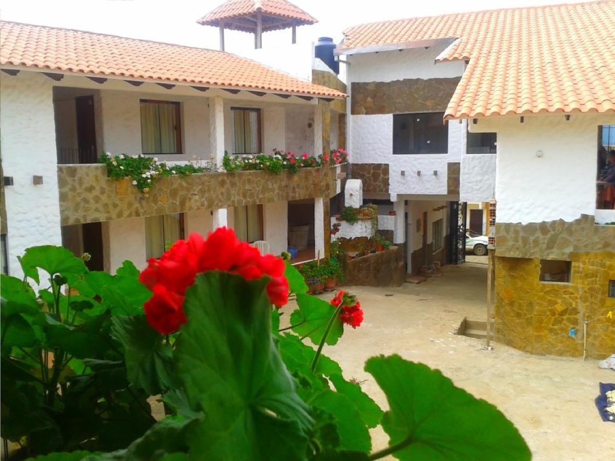 Plaza Pueblo Hotel Vallegrande Exterior photo